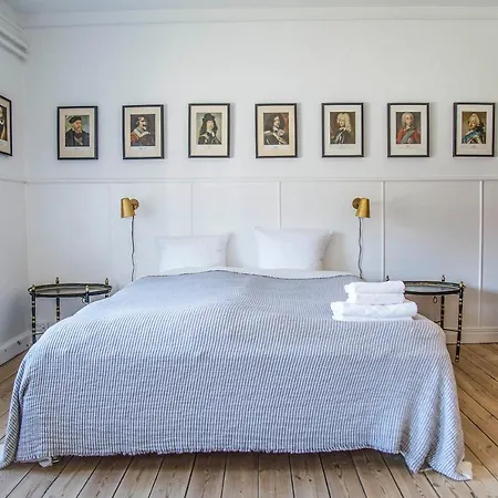 Lundsgaard Gods - Ved Sommers Hotel