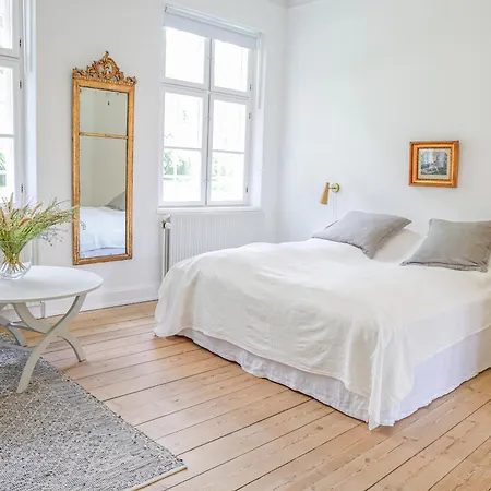 Lundsgaard Gods Hotel