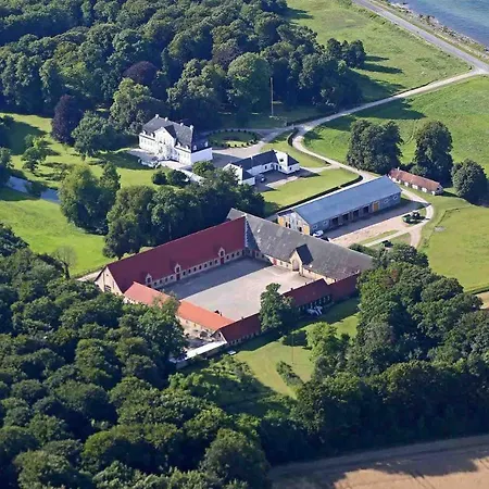 Hotel Lundsgaard Gods - Ved Sommers Kerteminde