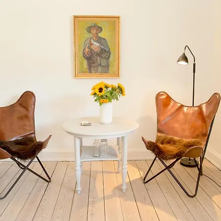 Lundsgaard Gods - Ved Sommers 3*